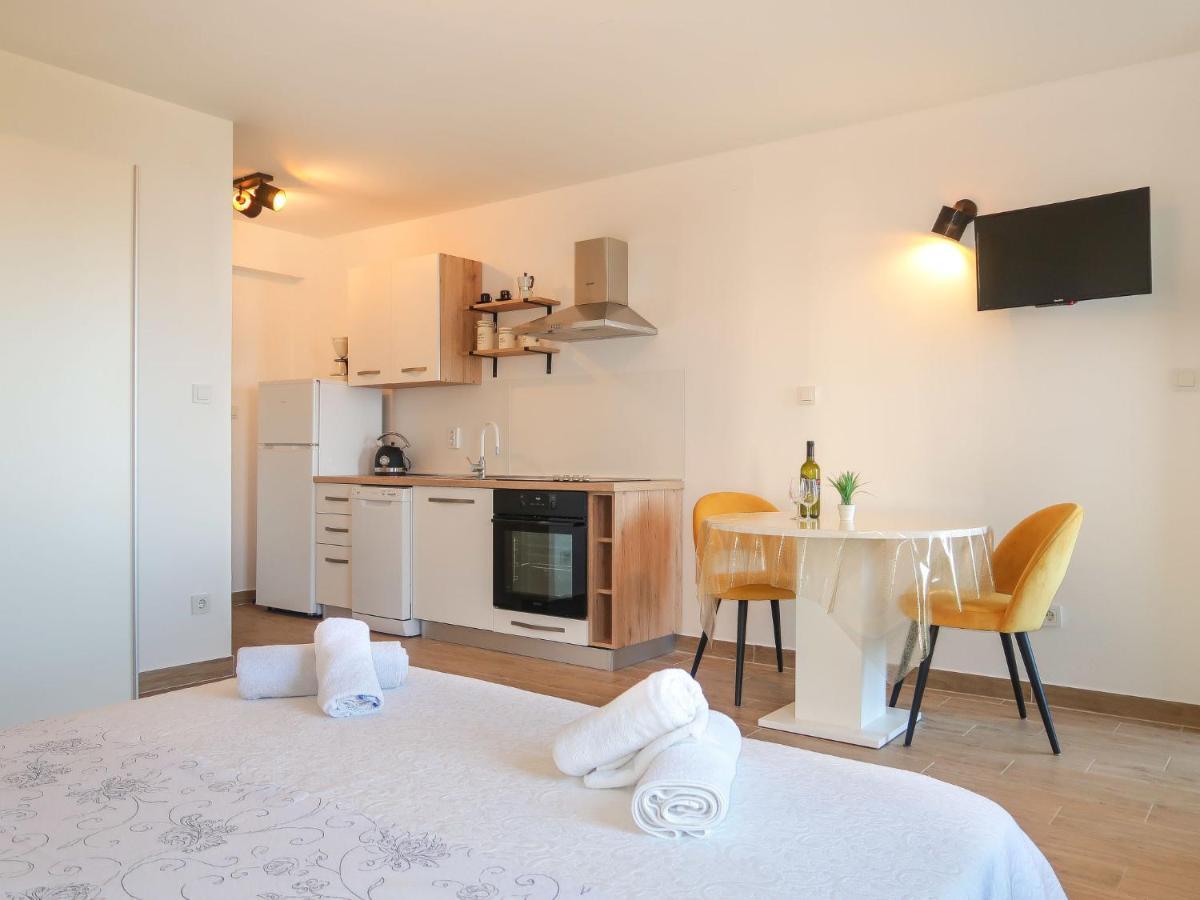 Apartment Marija - Vrb100 By Interhome Vrbnik Eksteriør bilde